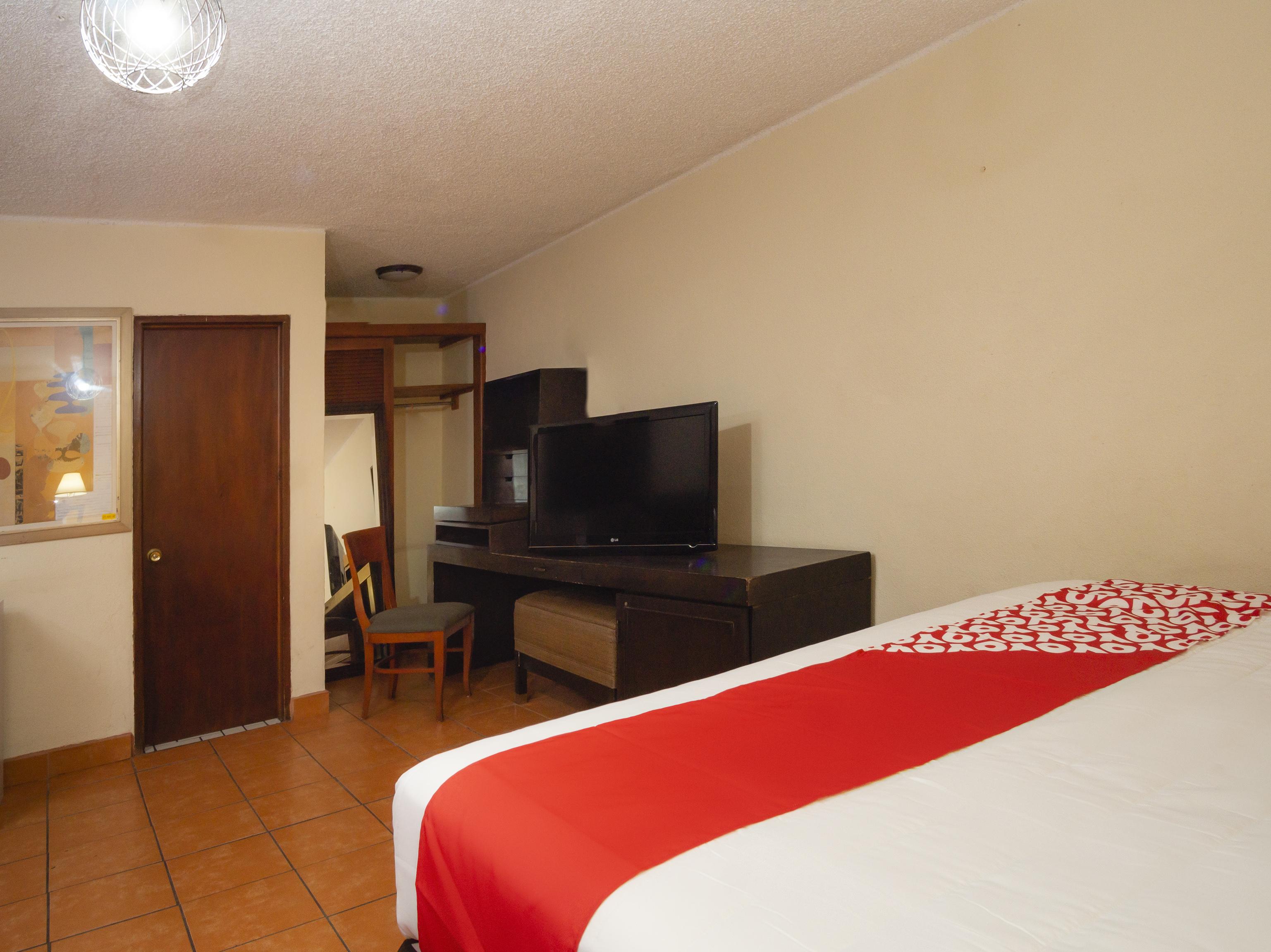Oyo Hotel Hacienda Don Luis, Rosarito Exterior foto A typical room at the hotel