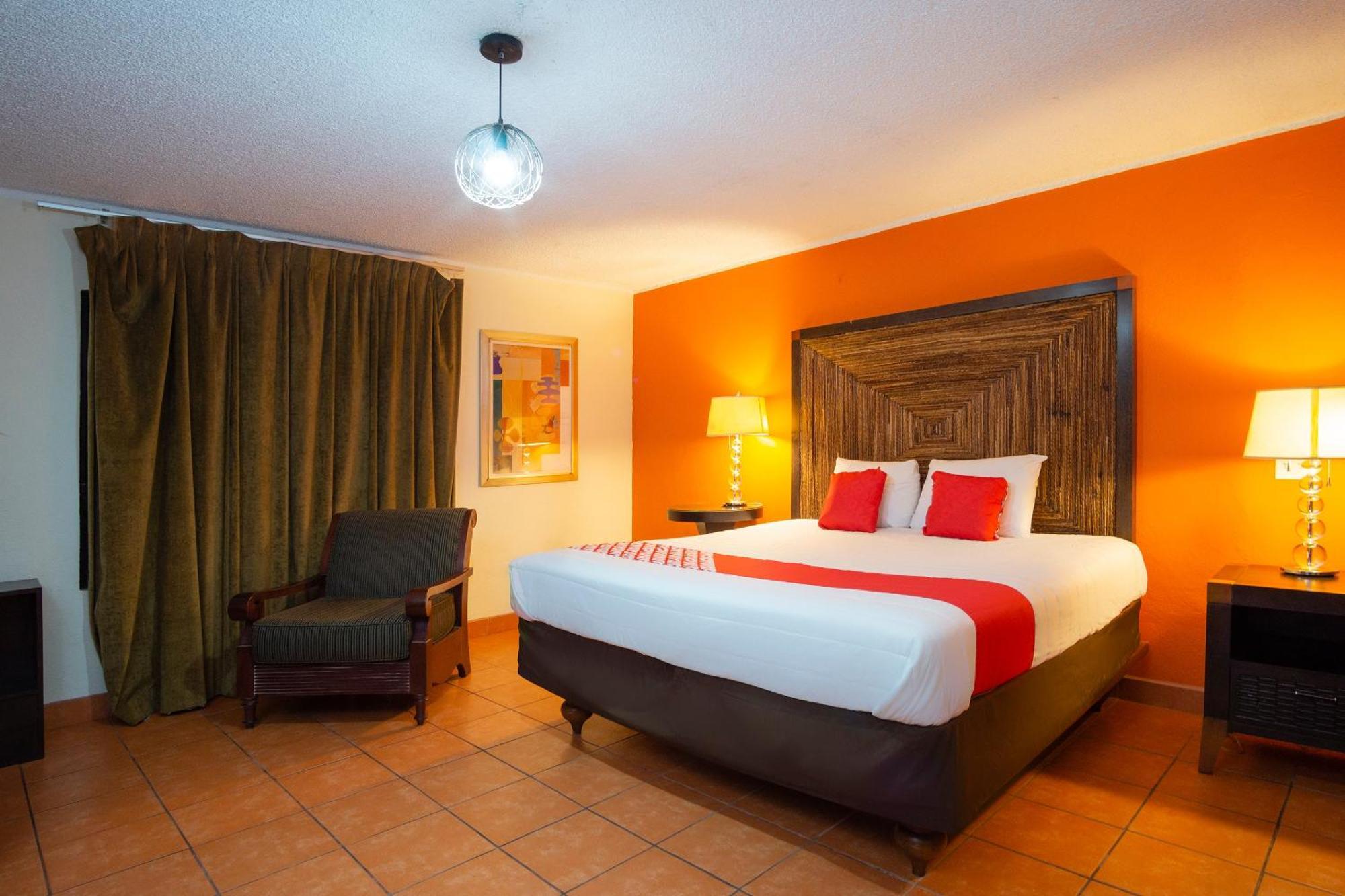 Oyo Hotel Hacienda Don Luis, Rosarito Exterior foto A typical room at the hotel