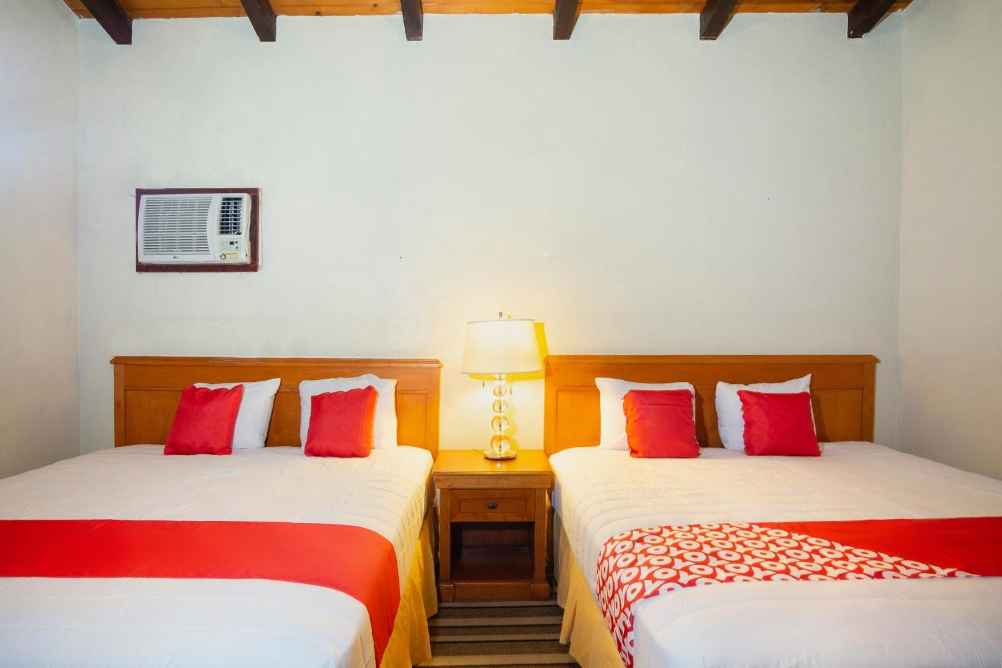 Oyo Hotel Hacienda Don Luis, Rosarito Exterior foto A typical room at the hotel